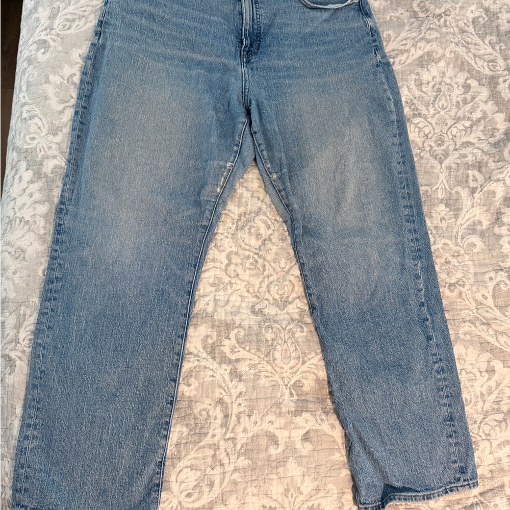 Madewell Women's Relaxed Light Blue Denim Jeans